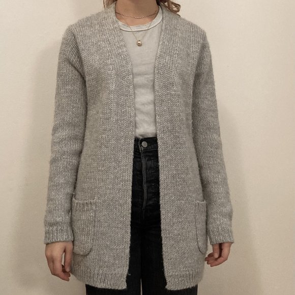 Grey 100% cashmere cardigan with cable knit pattern - Picture 2 of 4